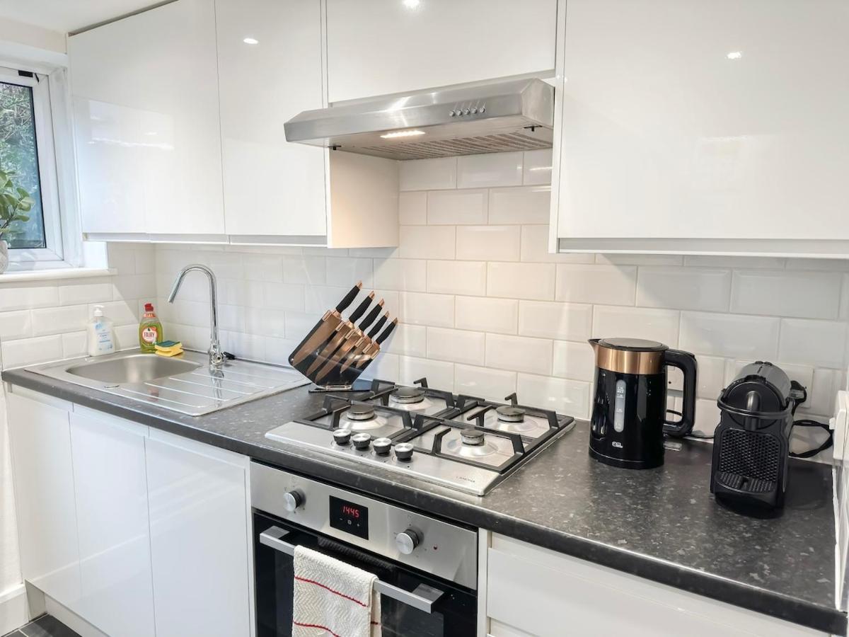 1-Bedroom Flat With Small Garden & Paid Parking In Finsbury Park, Highbury Λονδίνο Εξωτερικό φωτογραφία